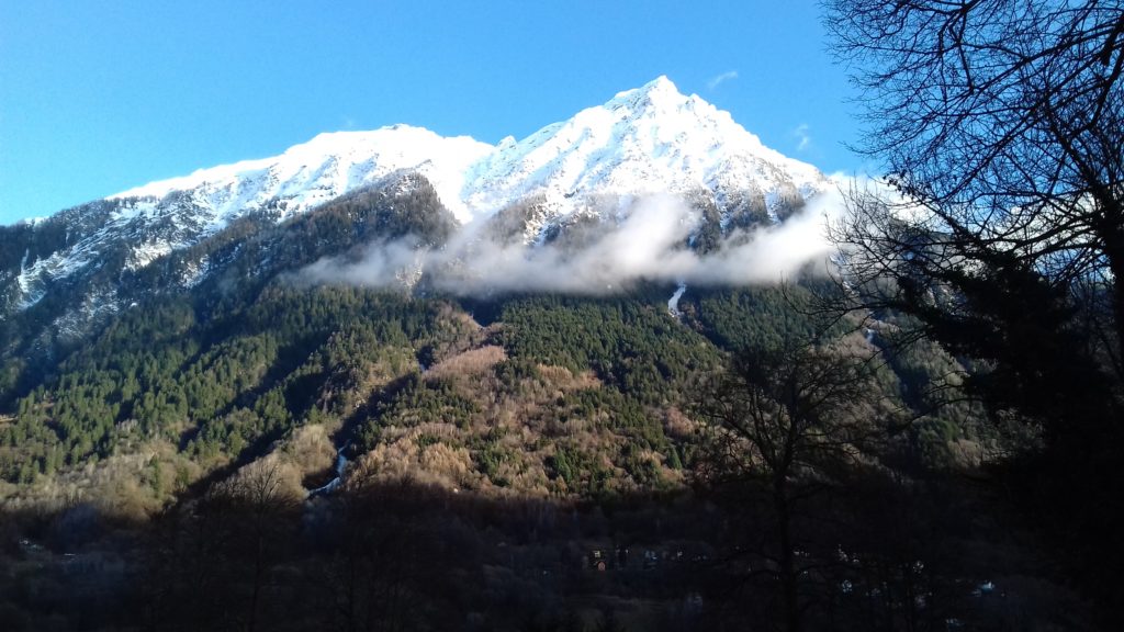sotto l'occhio vigile del Simano, solstizio d'inverno 2019